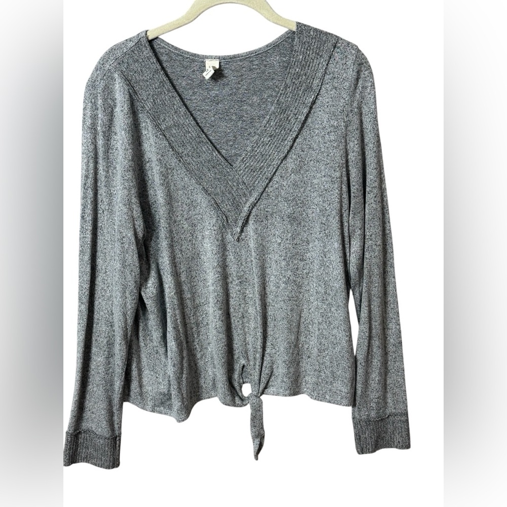 Gray Knit V-Neck Sweater, Marled Knit, Gray, Medium, tie-knot